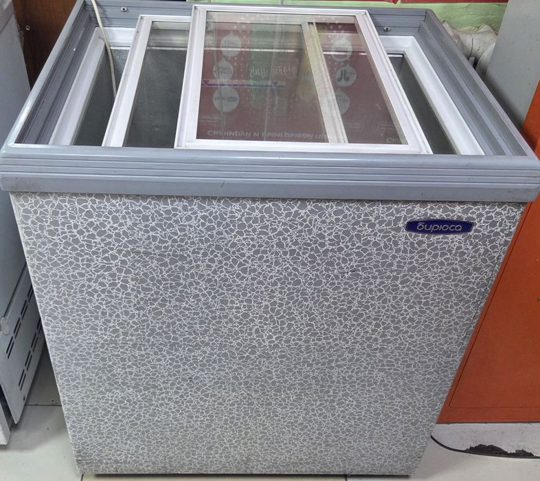 Продам морозилку холодильник