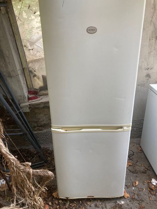 Хладилник с фризер