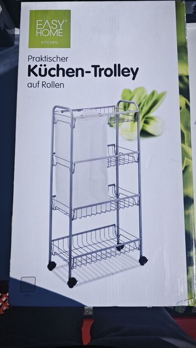 Raft de bucătărie pe role