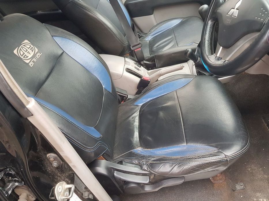 Scaun fata stanga Mitsubishi L200 2006 - 2010 SUV 4 Usi (549)