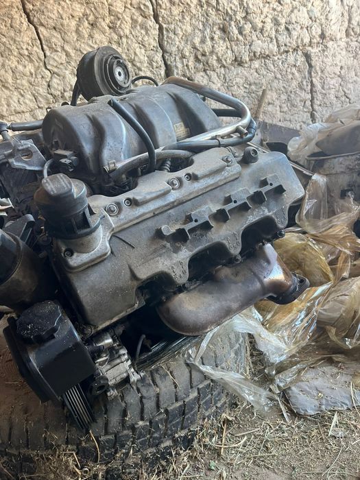 Матор от Мерседес лупарик обем 3.2