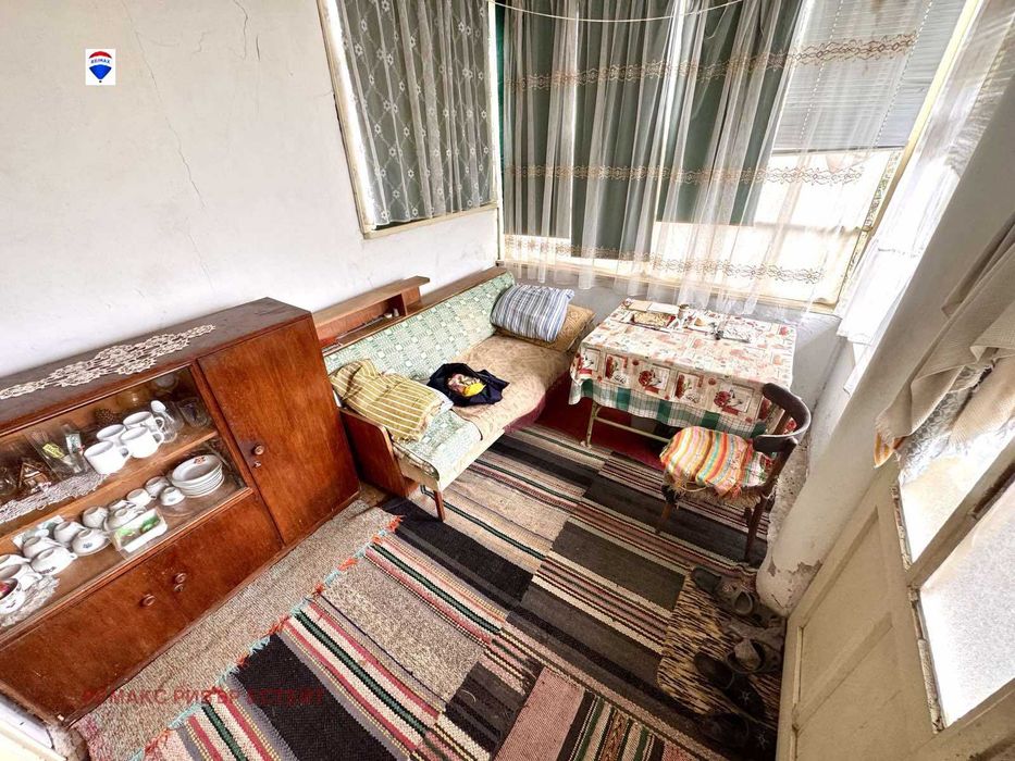 Селска къща за продажба в с. Бръшлен, обл. Русе