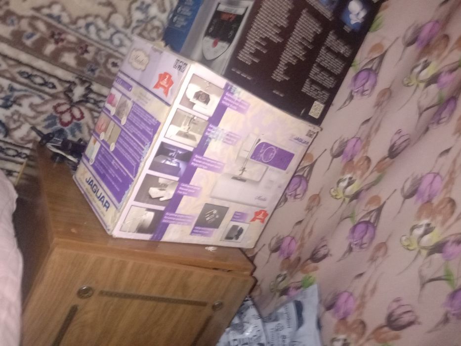 Продам швейную машинку