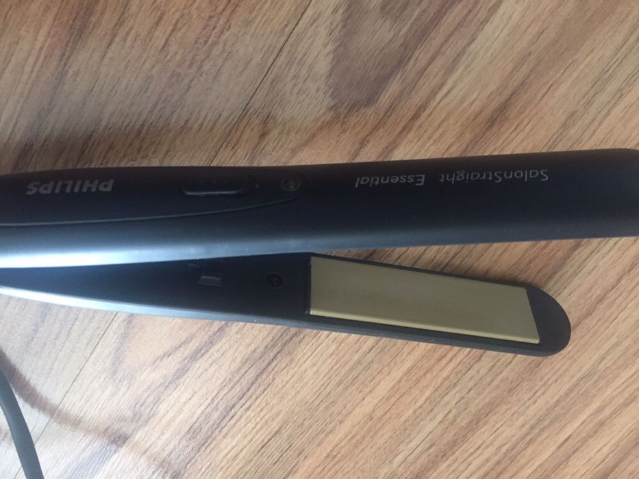 Преса за изправяне PHILIPS Essential