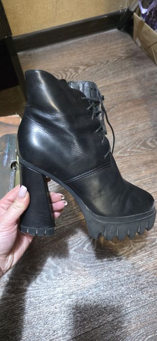 Продам ботильоны натуральная кожа