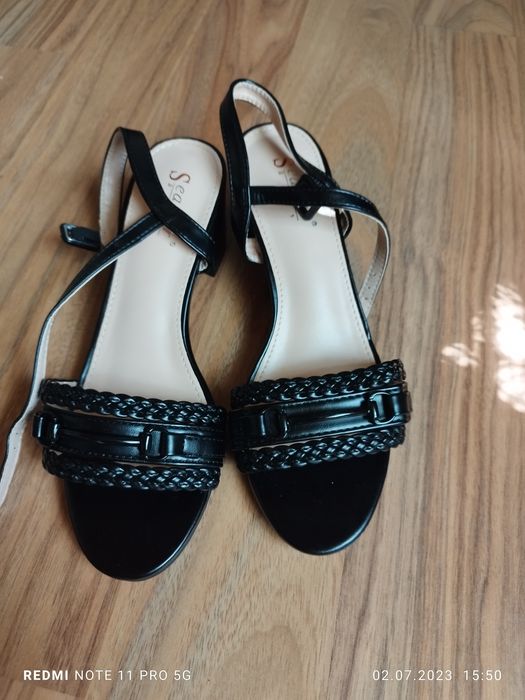 Дамски съндал нови