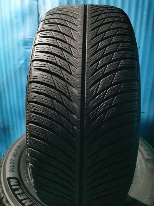 245/45 R19 - michelin m+s 4 bucati