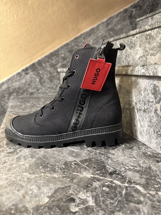 Чисто нови оригинални  боти HUGO