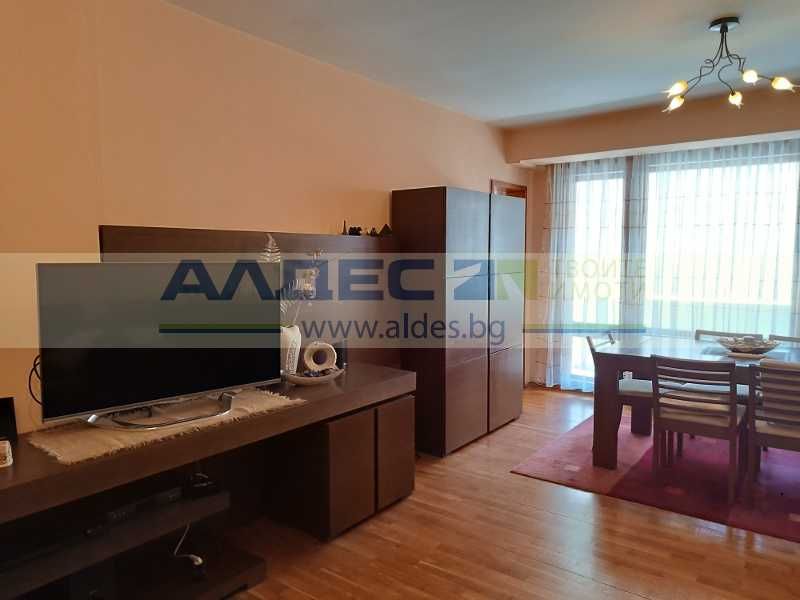 Дава се под наем Тристаен апартамент в София, Редута - 136 кв.м за 850 € - Снимка #1