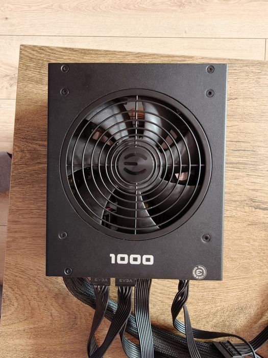 Захранване Evga 1000GQ