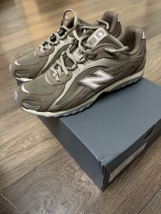 New Balance 204L
