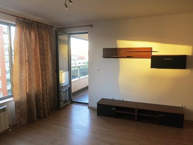 Дава се под наем Двустаен апартамент в София, Гоце Делчев - 70 кв.м за 561 € - Снимка #2