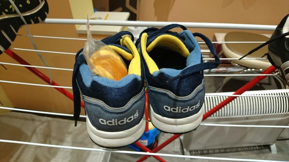 Оригинални маратонки адидас останаха само зелените