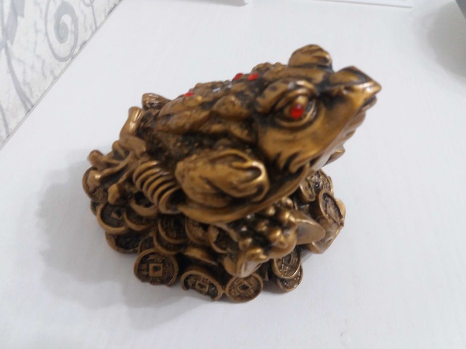 Денежная жаба статуэтка