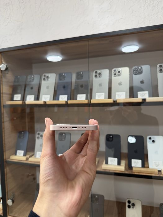 iPhone 13