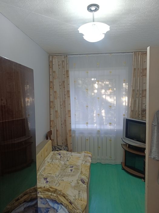 Продам 2 х комн. 2-30, 1 этаж.