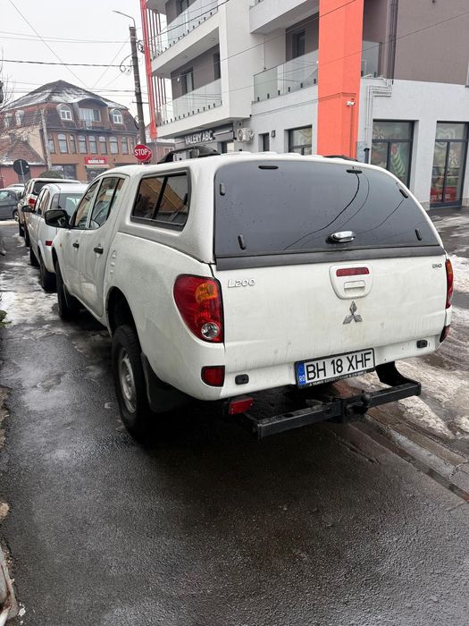 Vând Mitsubishi l200