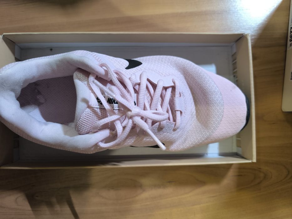 Беговые кроссовки  Nike