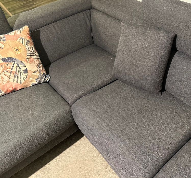 Canapea în formă de L ; 270x220