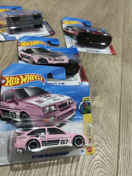 Hot wheels ferrari the simpsons car rs6