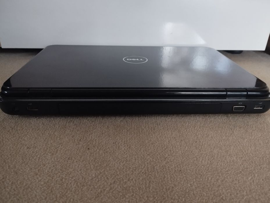 Лаптоп Dell M5010 за части