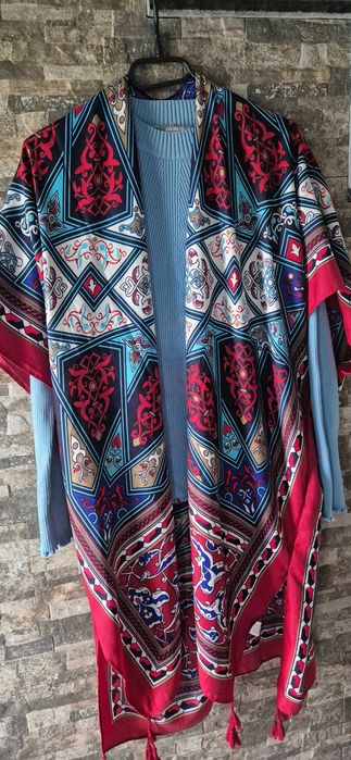 Cardigan/poncho / kimono deosebit
