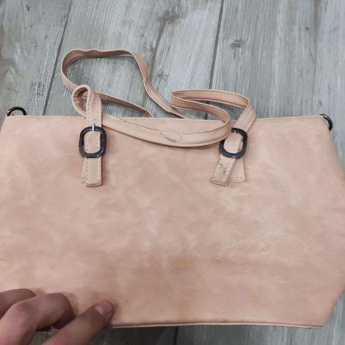 Дамска чанта Guess