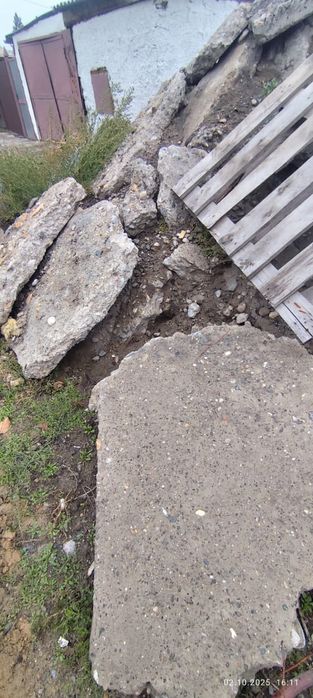 Отдам бесплатно грунт с бетоном