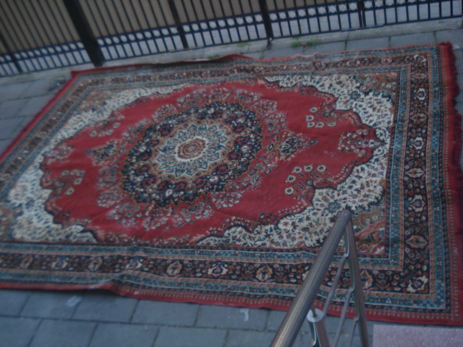 Covor persan 3 m / 4 m -perfecta stare -  necesita spalare