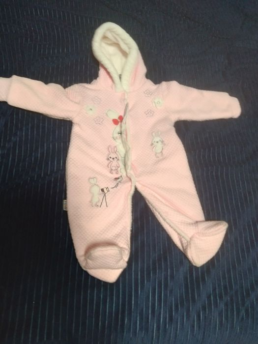 Продам детские комбинезоны