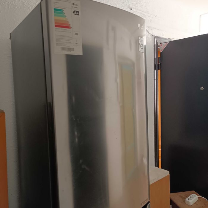 Продам б/у холодильник LG, двухкамерный