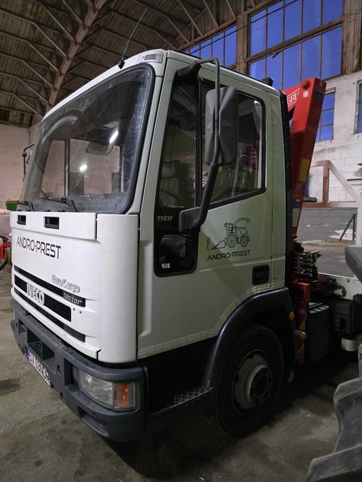 Camion platforma Iveco Eurocargo 75 E17