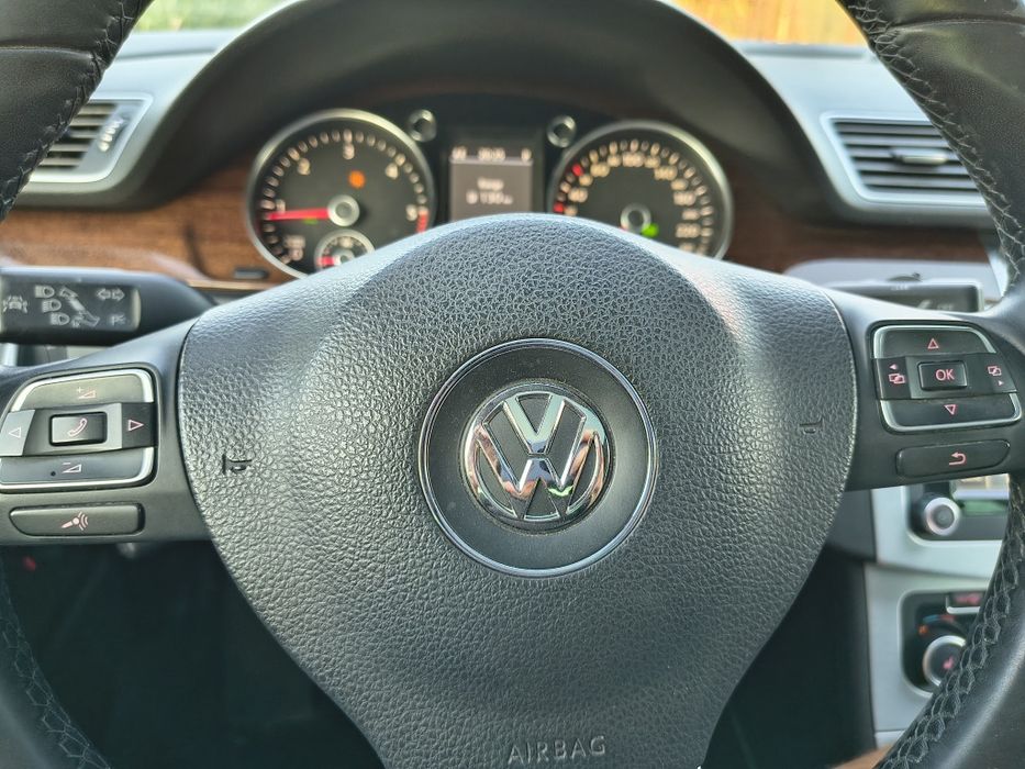 VOLKSWAGEN Passat CC 2011 — imagine 4