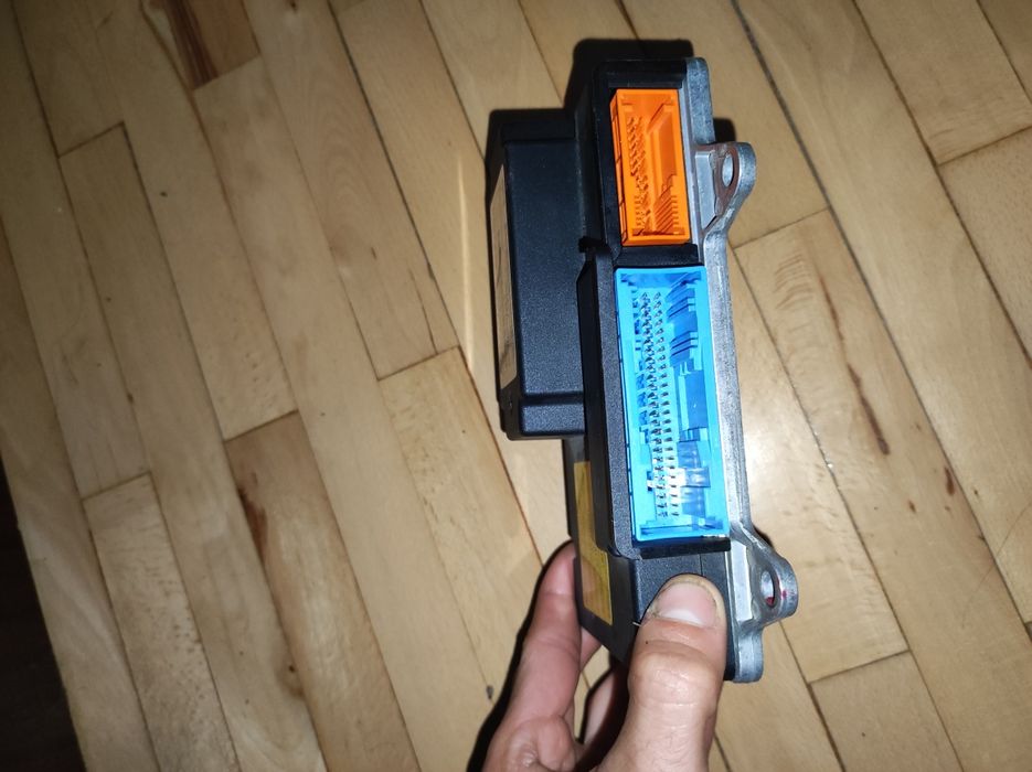 Модул за volvo s40 2.4i