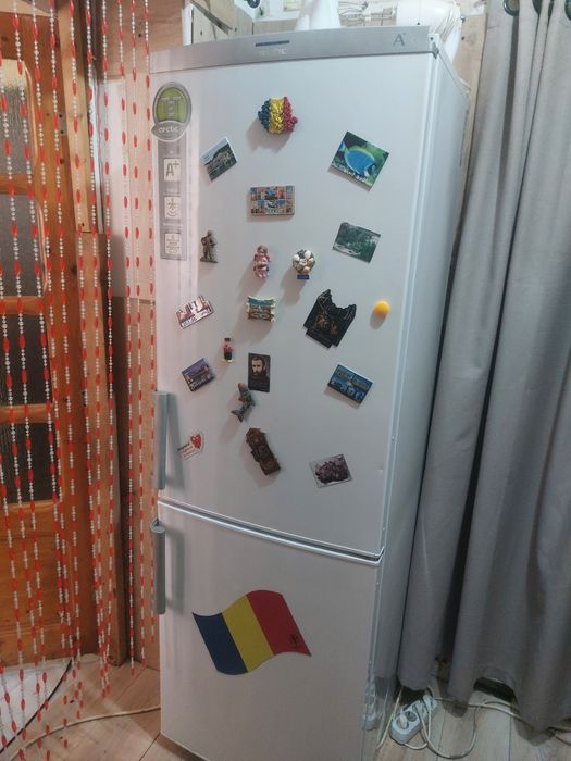 Vând frigider an stare foarte buna