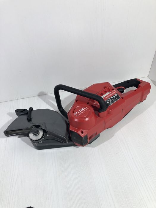 Milwaukee M18 FCOS 230 pentru debitat