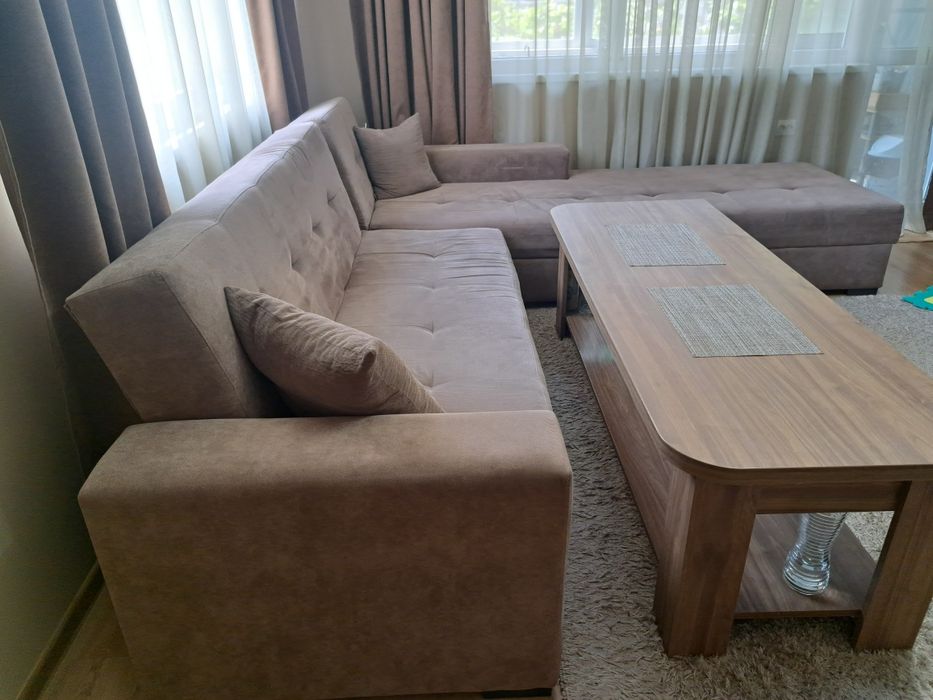 Голям ъглов диван