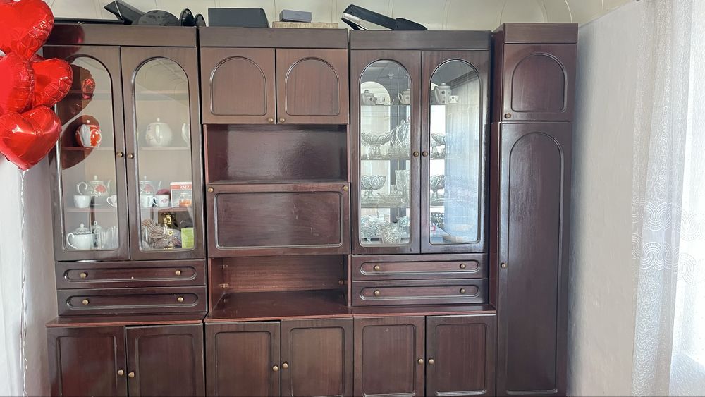 Мебель-Стенка,состаяние среднее есть торг