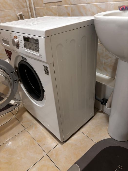 Продам стиральную машину