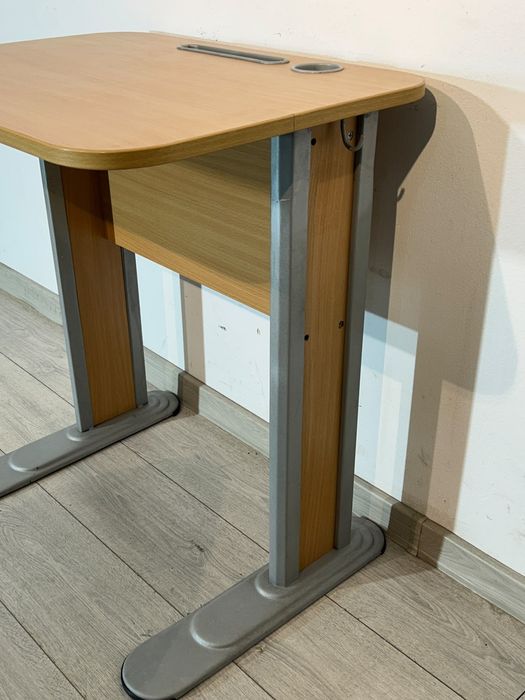 10 Buc. Masă de Lucru 70X50 cm, cu Structură Metalică și Agățătoare Ghiozdan; Bancă Școlară; Mic Birou