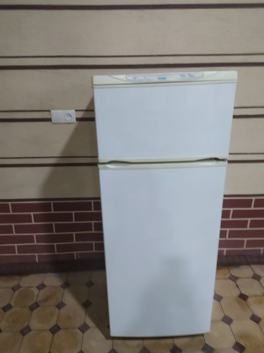 Продается холодильник