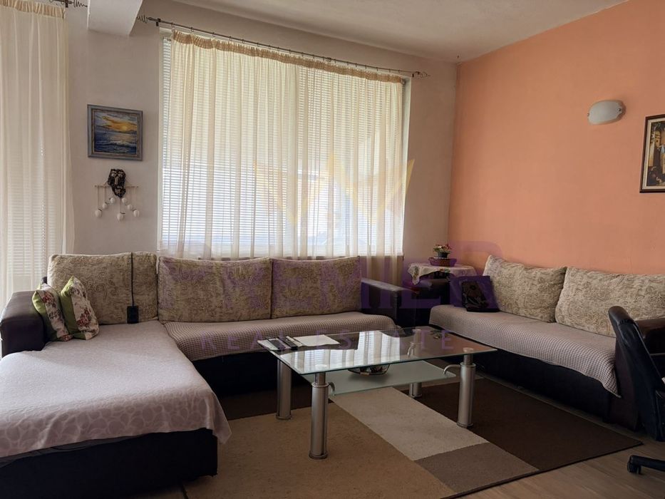 Продава се Къща в Приморско - 611 кв.м за 1350 €/кв.м - Снимка #2