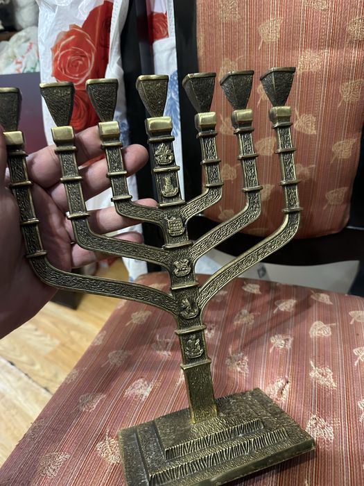 голям стар масивен бронзов еврейски свещник менора