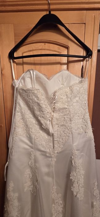 Vând rochie de mireasa Hera Style