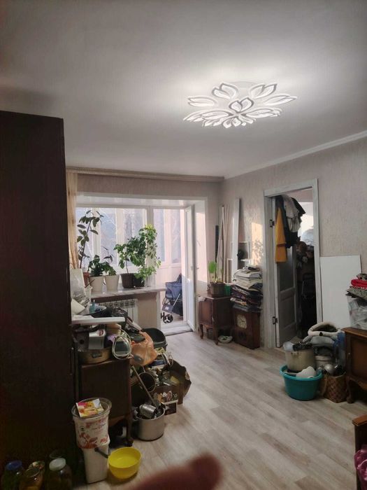 Продам 2-х квартиру 4/5 "кирпич" ул.Кайсенова д.32