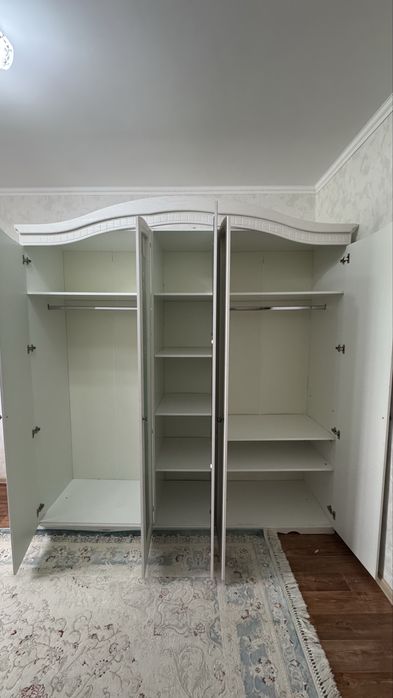 Продам мебельный шкаф