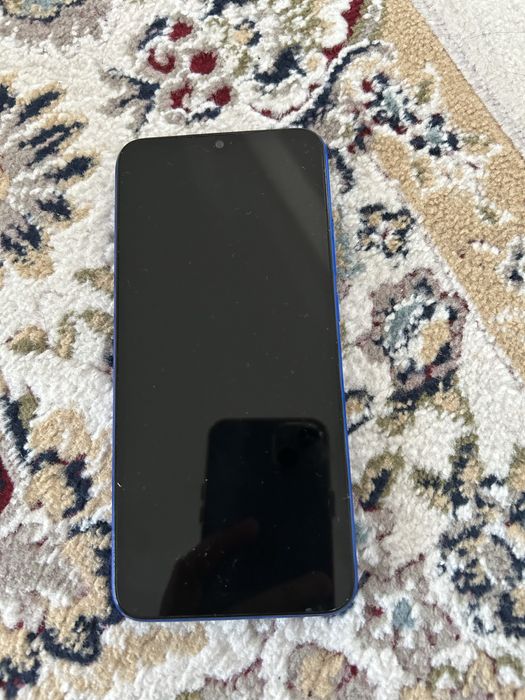 Телефон Redmi все работает.