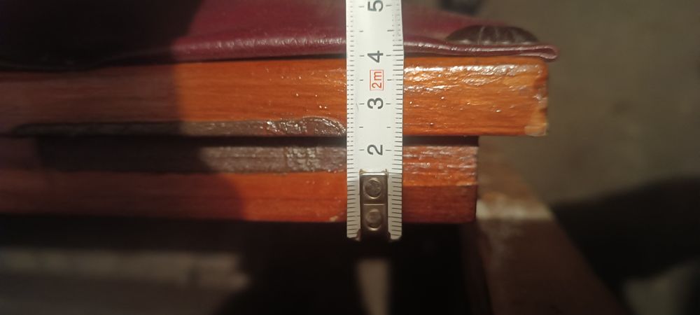 Usă din lemn, capitonată și 4 uși de interior