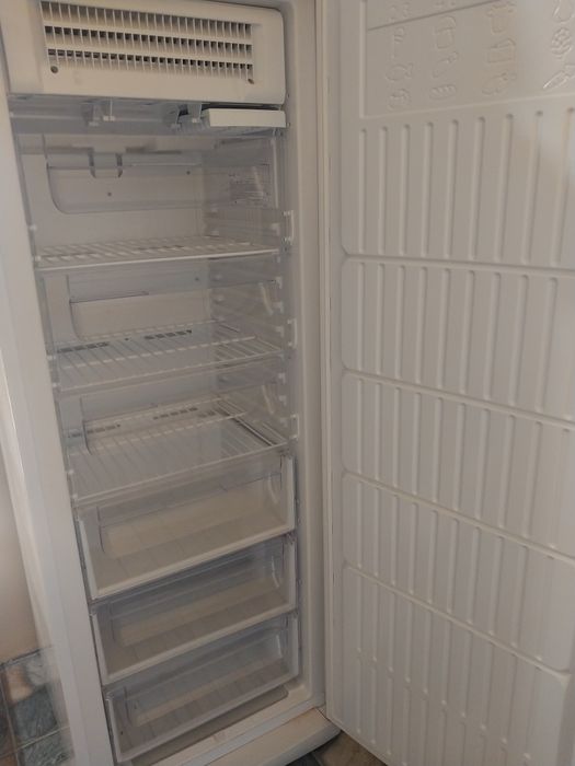 Морозильная камера (ларь),морозилка