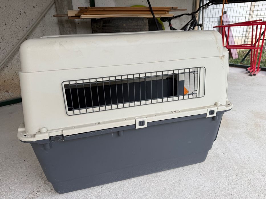 Транспортна клетка за големи кучета
